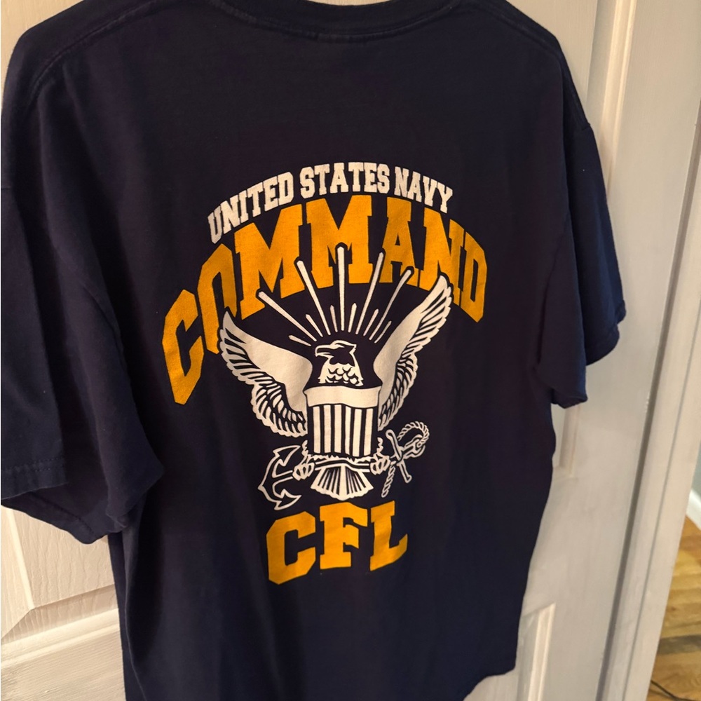 U S Navy Command tee size Large in great condition
